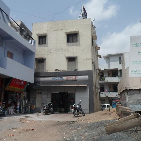 Hotel Atithi Ahmedabad Esterno foto