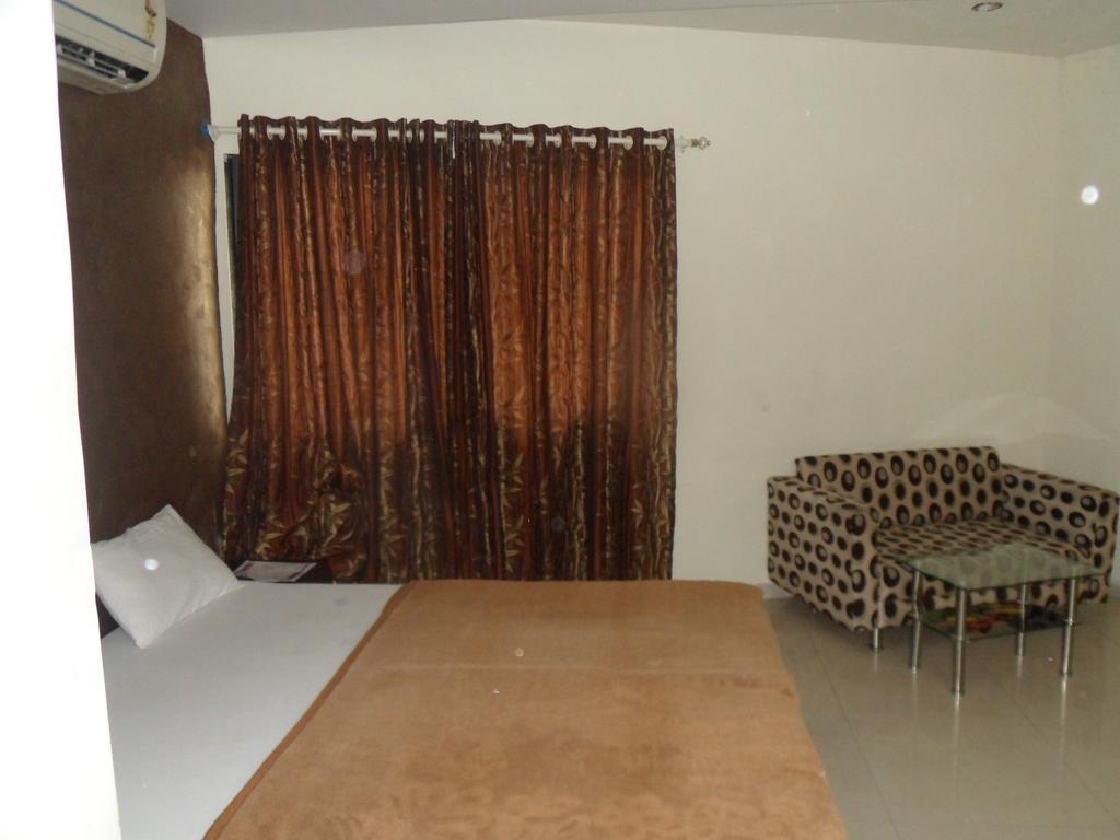 Hotel Atithi Ahmedabad Camera foto